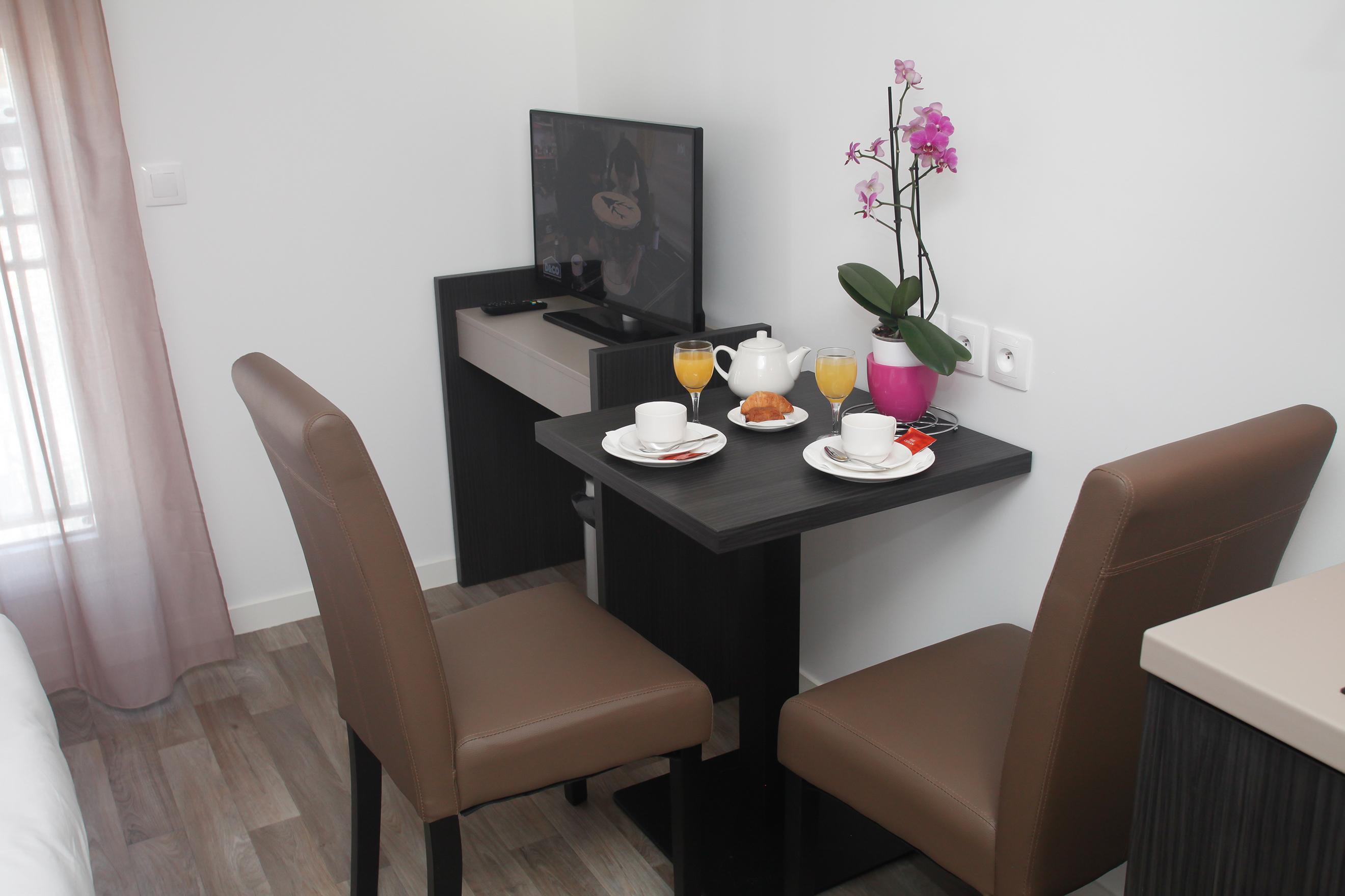 Appart Hotel Odalys City Paris Levallois Esterno foto