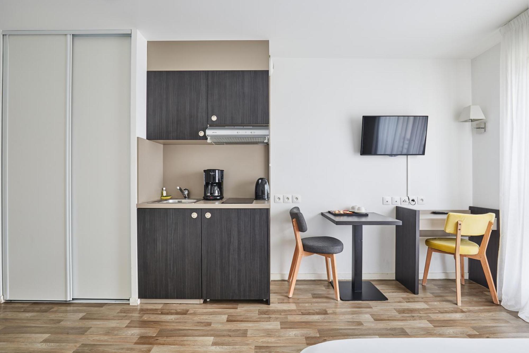 Appart Hotel Odalys City Paris Levallois Esterno foto